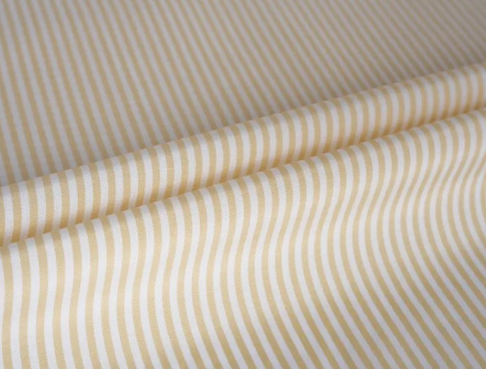 تطبيق نسيج بطانة الأكمام المتينة والغزل الجميلة في تصميم الفستان الراقي